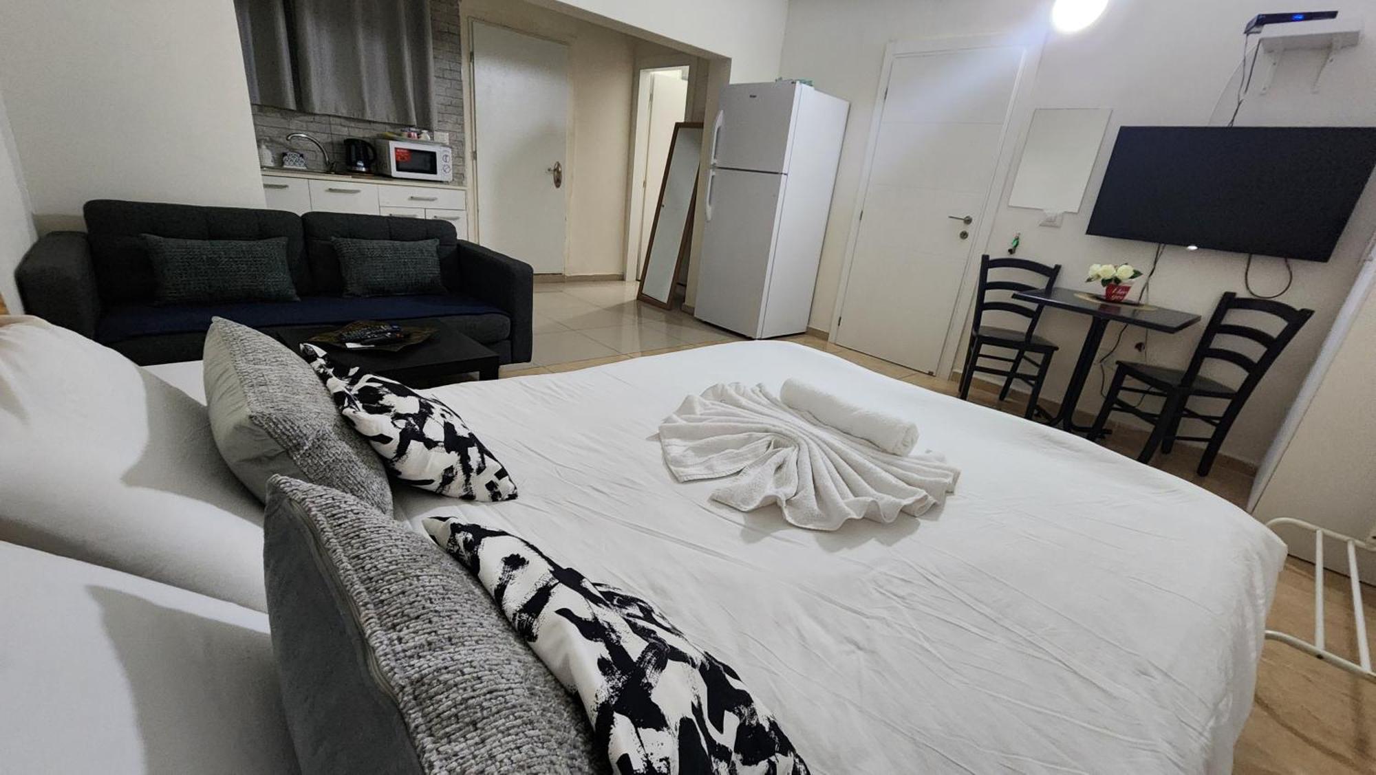 Aparthotel David Hameleh House Netanja Pokój zdjęcie