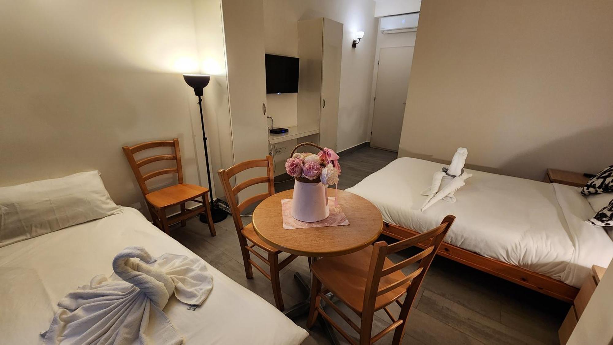 Aparthotel David Hameleh House Netanja Pokój zdjęcie